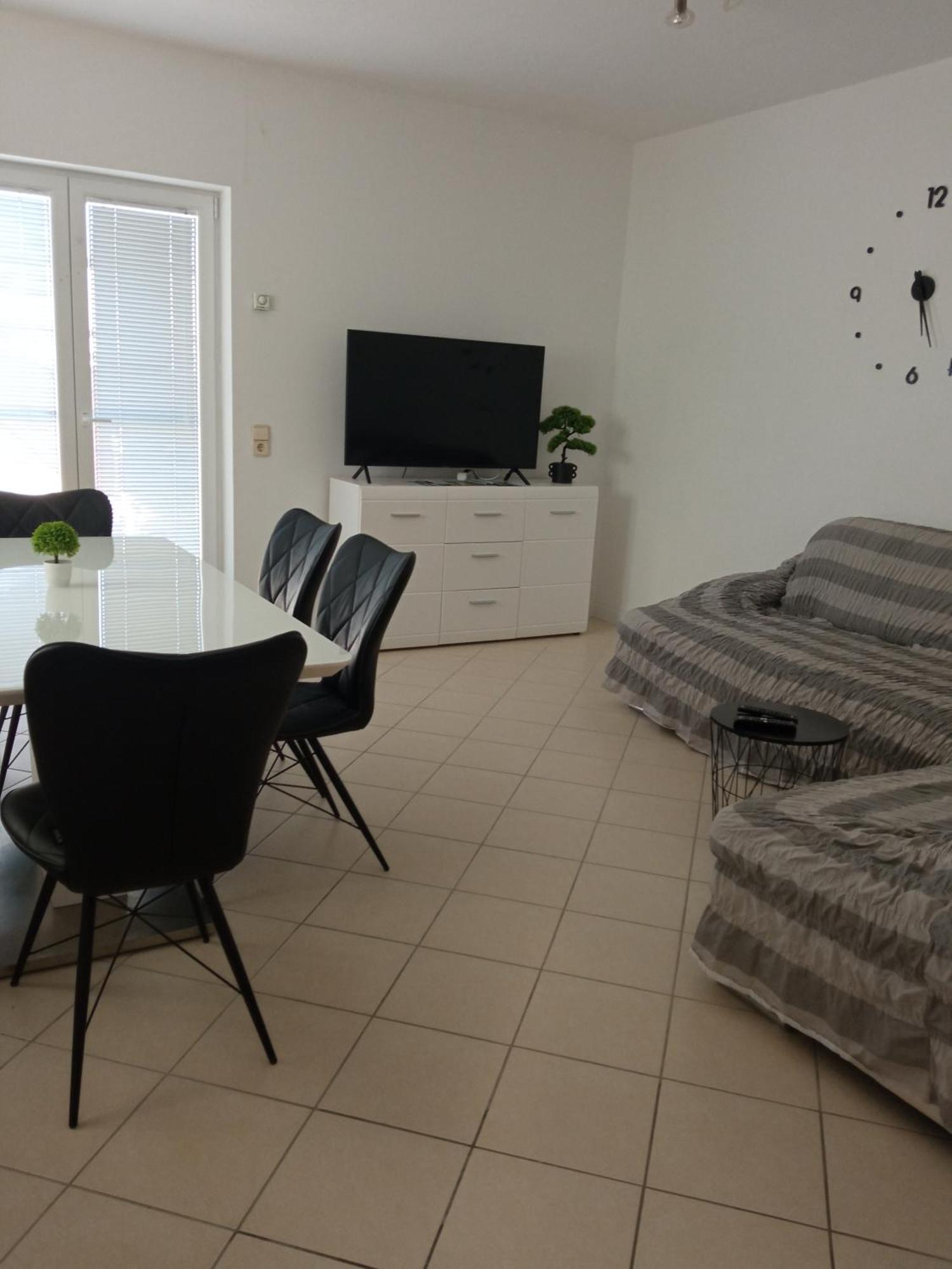 Apartman Carpe Diem Sutomiscica Exterior photo